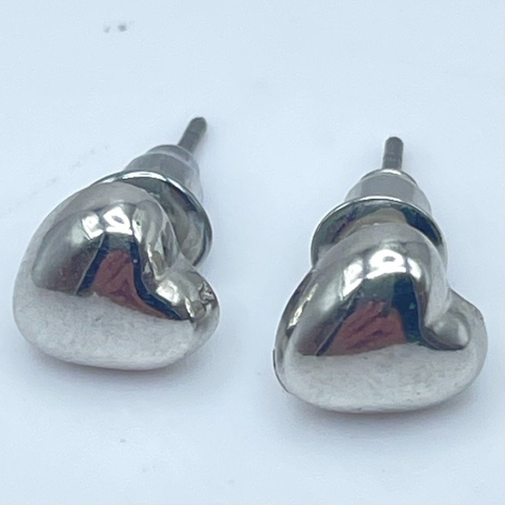 Vintage Y2K Silver Tone Puffy Heart Stud Earrings Women's Classic Jewelry Retro